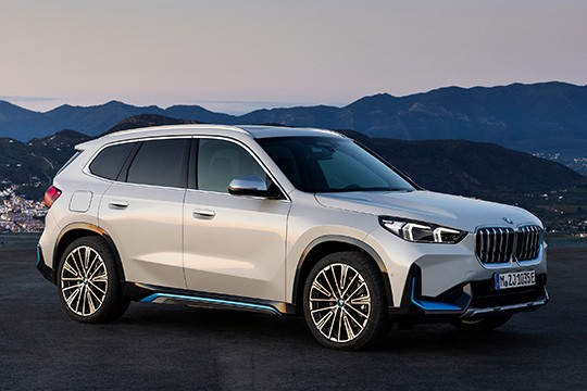 BMW iX1 2022 - Present