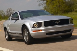 FORD Mustang 4.0L V6 5MT RWD (213 HP)
