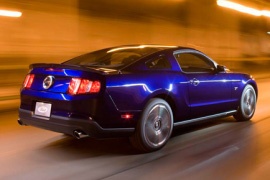 FORD Mustang 4.6L V8 5AT RWD (300 HP)