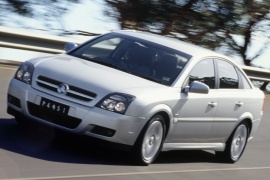 HOLDEN Vectra Liftback 2002 - 2005