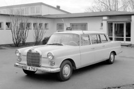 MERCEDES BENZ E-Klasse &quotKleine Heckflosse" Lang (W110) 1965 - 1968