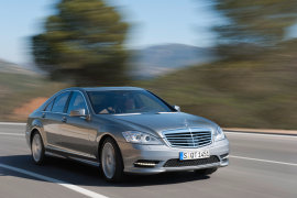 MERCEDES BENZ S-Klasse (W221) 500 V8 BlueEFFICIENCY 4MATIC 7AT AWD (435 HP)