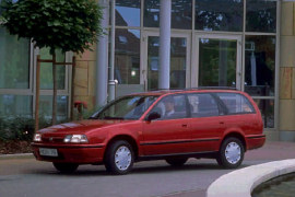 NISSAN Primera Wagon 1990 - 1997