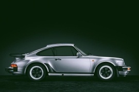 PORSCHE 911 Turbo (930) 3.0L 4MT (260 HP)