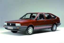 VOLKSWAGEN Passat Hatchback 1981 - 1987