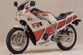 YAMAHA FZ600